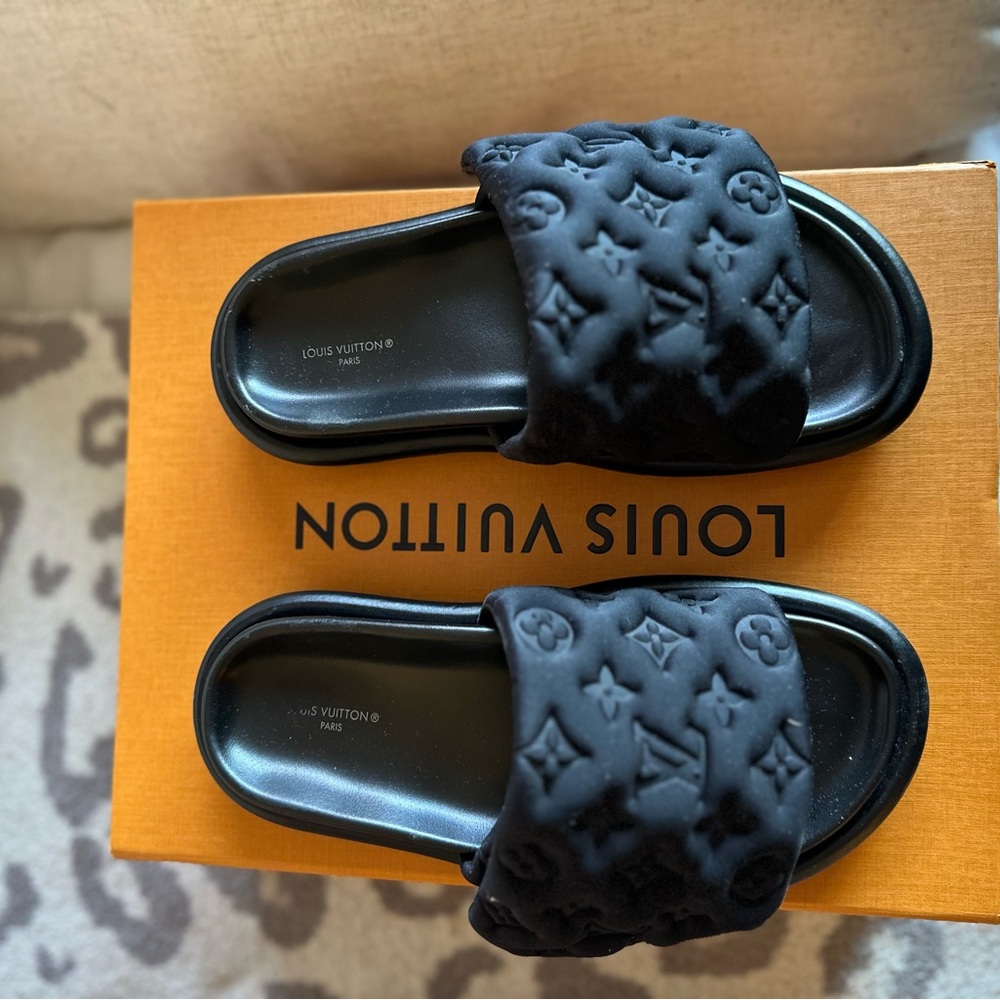 Louis Vuitton Pool Pillow Flat Comfort Mule Monogram